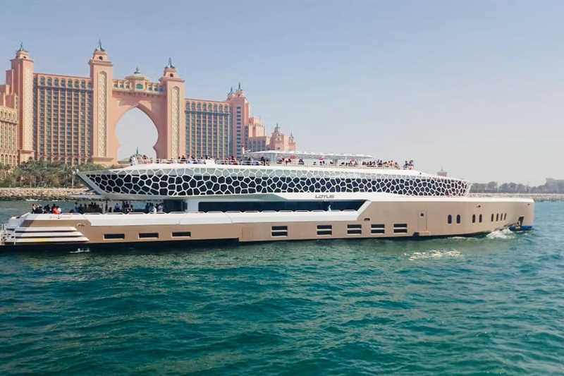  Lotus Mega Yacht Marina Dinner Cruise